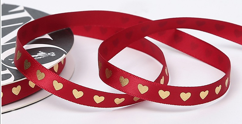 Cinta Estampado Corazon Dorado
